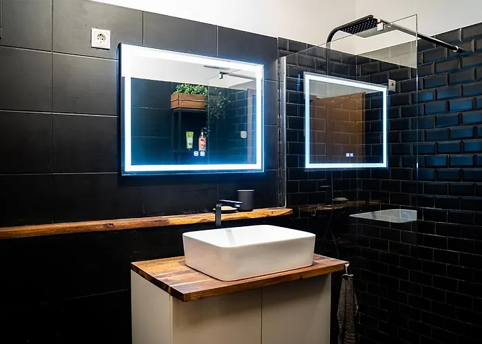 Free Parking - Downtown Location, Balcony & Nespresso * Budapesta